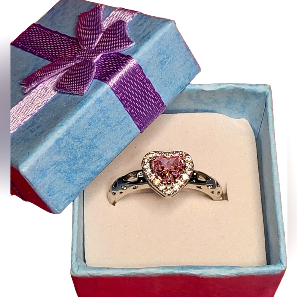 Sz9 - Cubic Zirconia Pink Heart shaped Ring